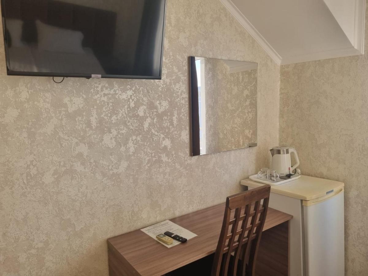Ахра Hotel Gagra Bagian luar foto